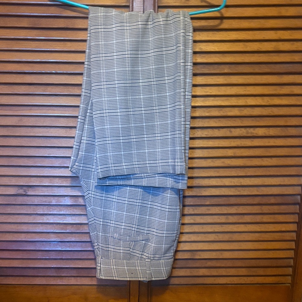 Maurices Women’s Classic Gray Checkered Pants